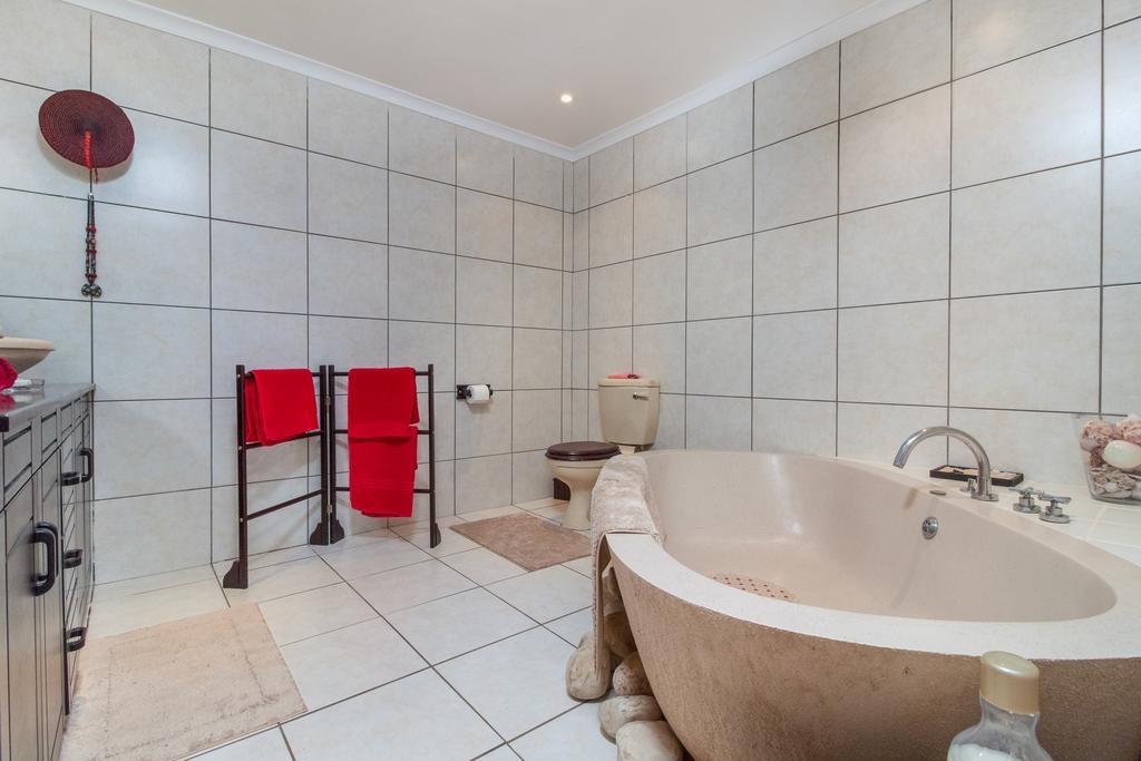 The Garden View Suite Franschhoek Bagian luar foto