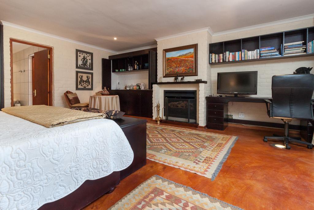 The Garden View Suite Franschhoek Bagian luar foto